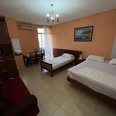 Rezidenca Hasanaj 30 Apartment *